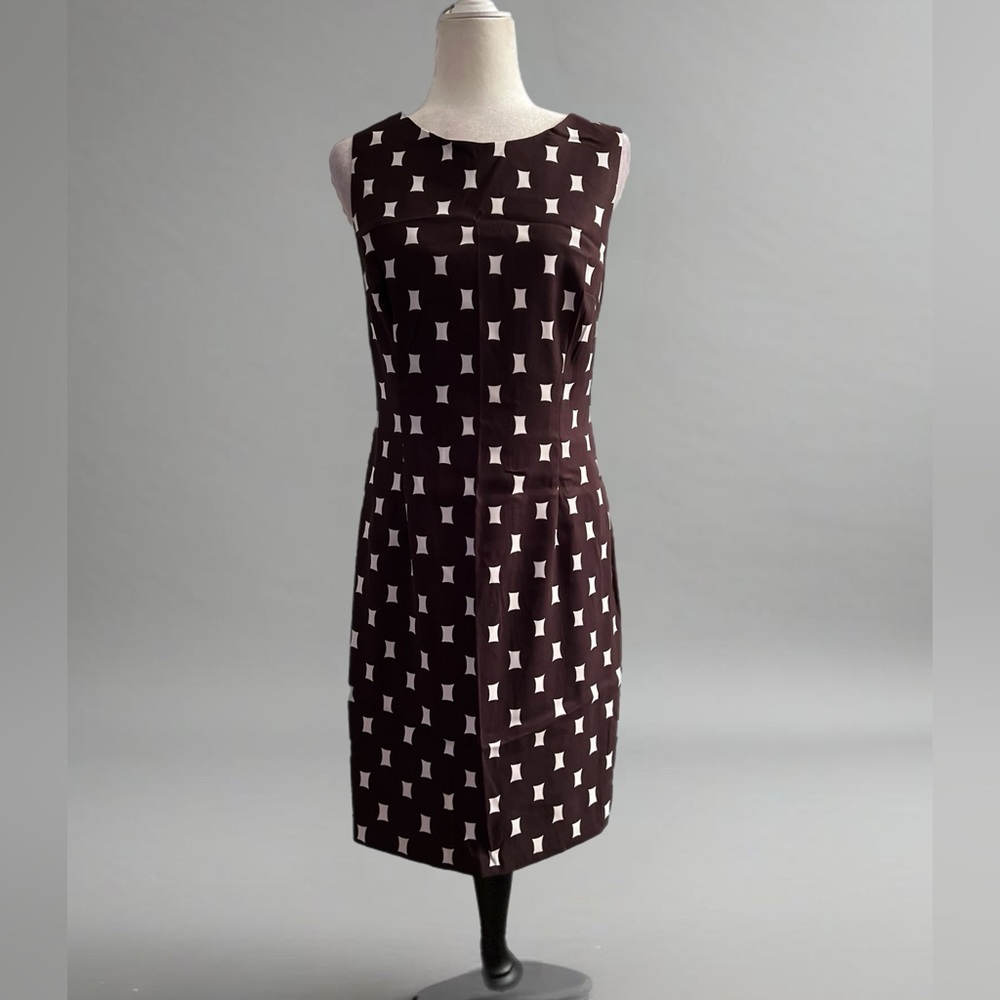 Elegant Brown Sleeveless Dress